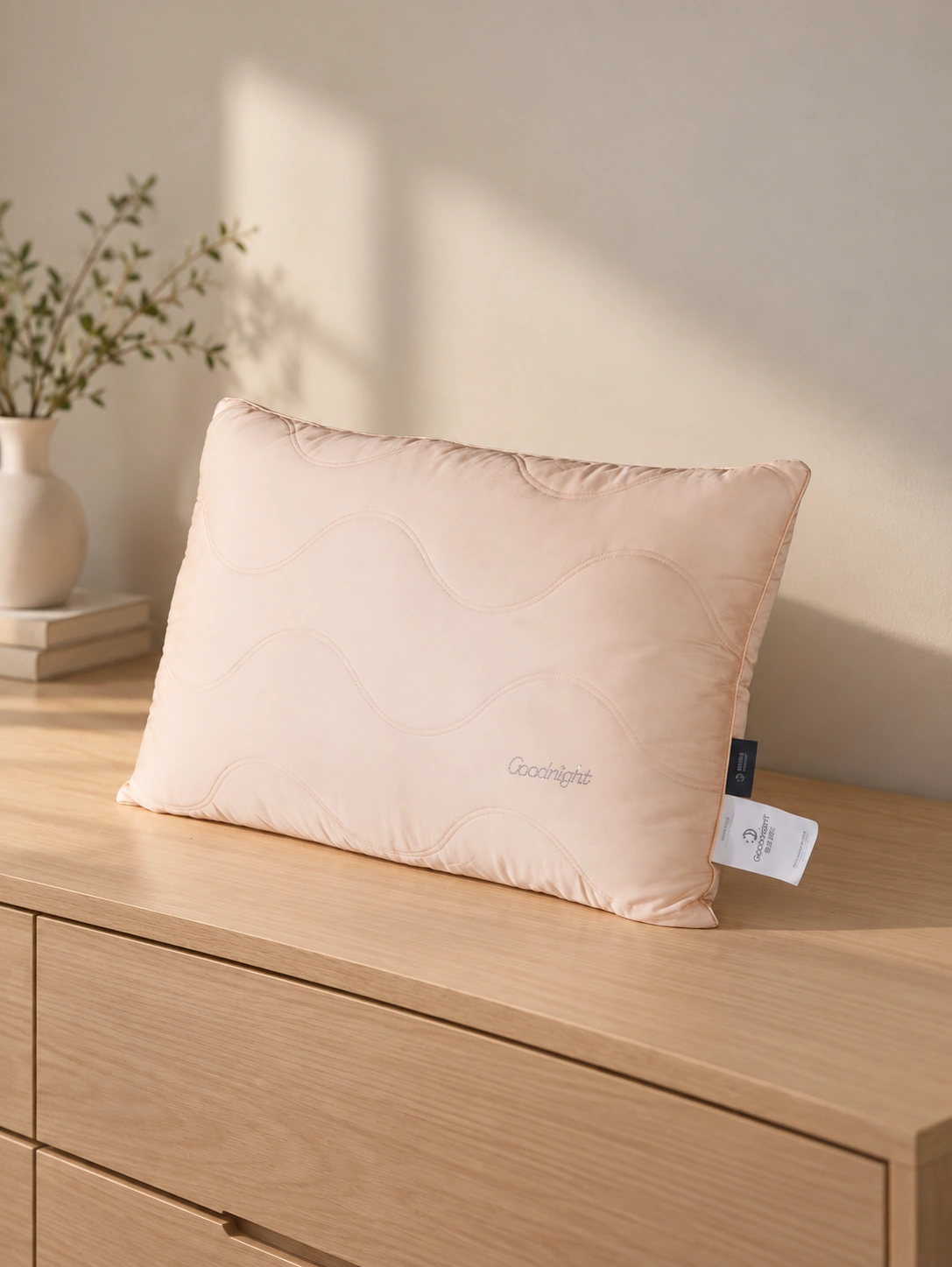 Amino Acid Silk Protein Pillow: Home dresser showcase
