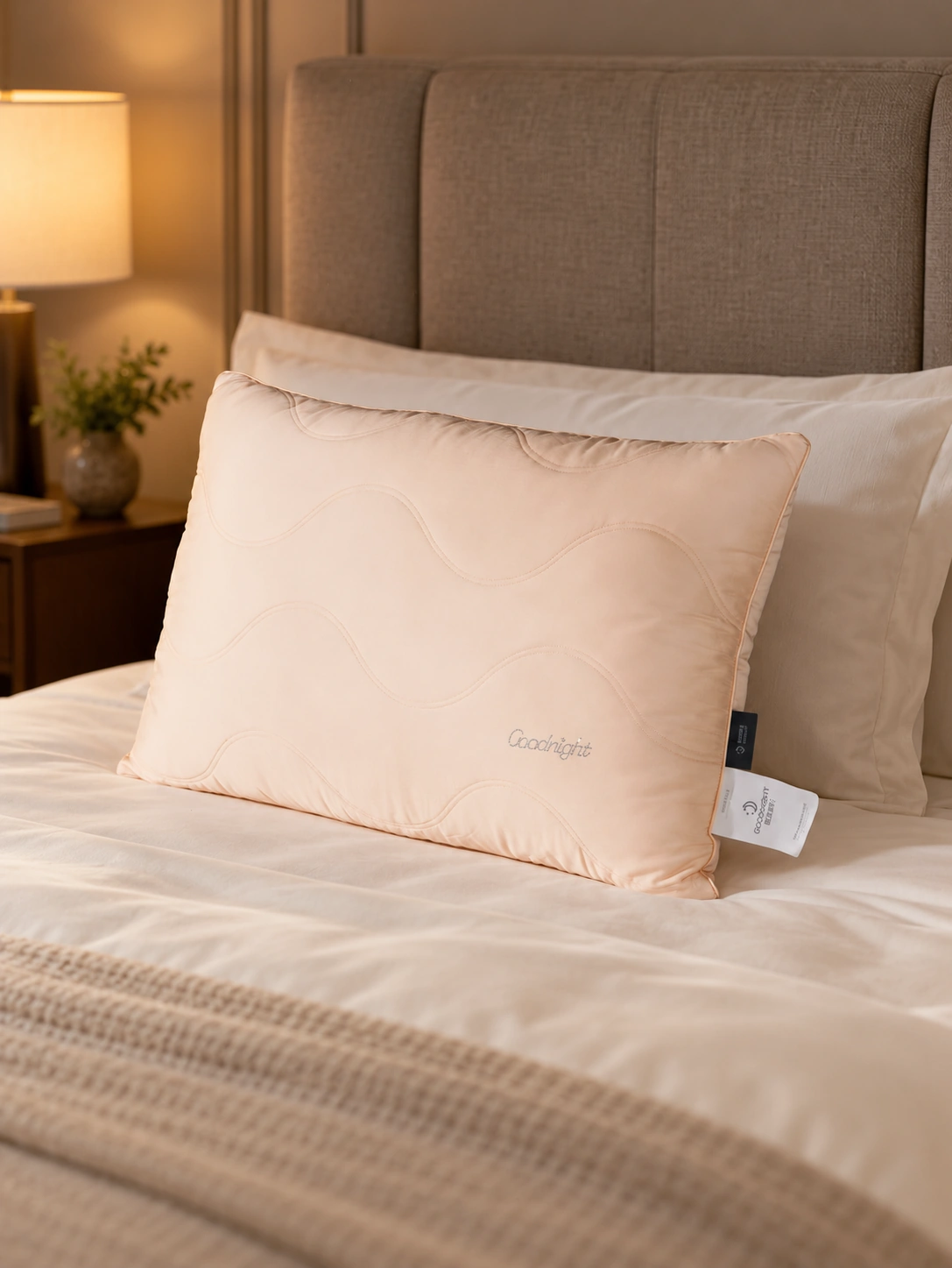 Amino Acid Silk Protein Pillow: Hotel headboard bed