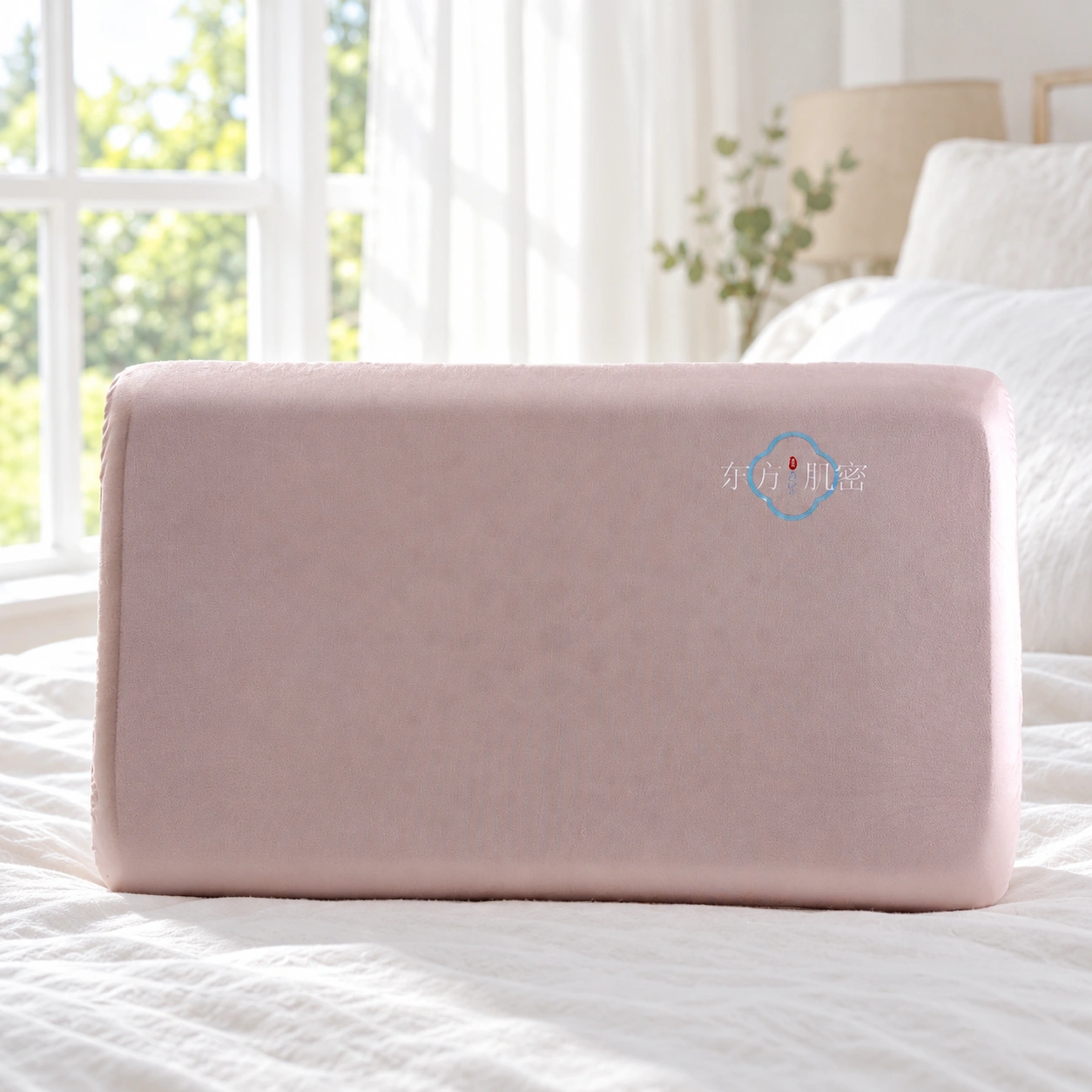Dongfang Jimi Pillow: Bright window bedroom