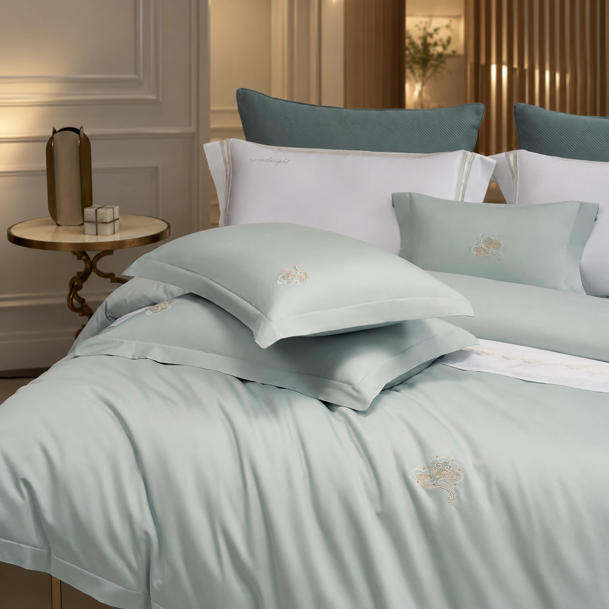 Pingbu Qingyun Four-Piece Bedding Set: Bedding showroom