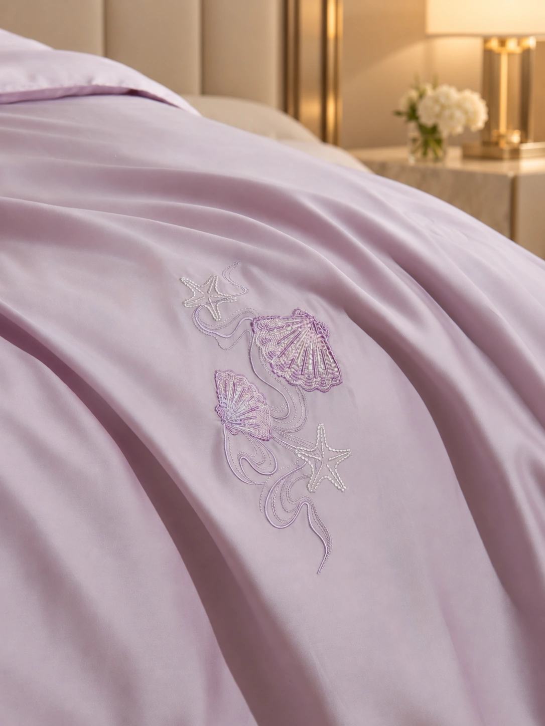 Xingchen Shatan Canbao Summer Quilt: Hotel room display