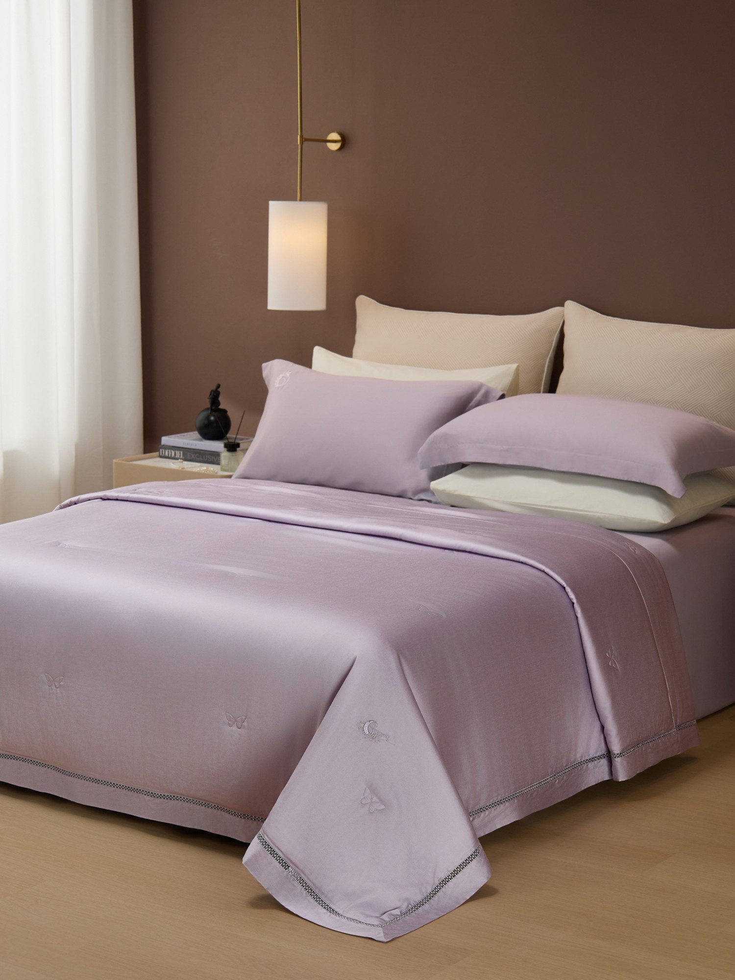 Zhensi Chun Tussah Silk Summer Quilt: purple quilt full-product view