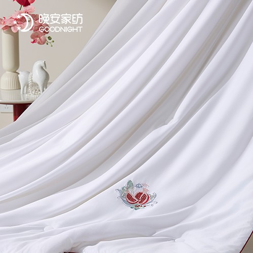 Jinyu Liangyuan Mulberry Silk Quilt