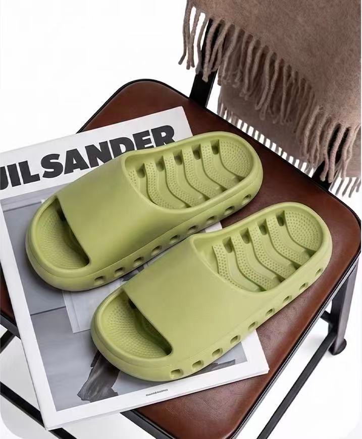 Slippers style reference (supplier source image)