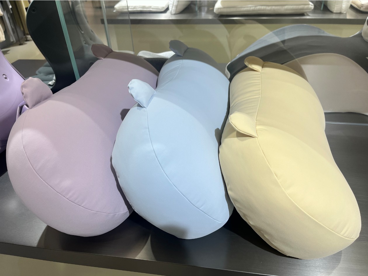 Cushions style reference (supplier source image)